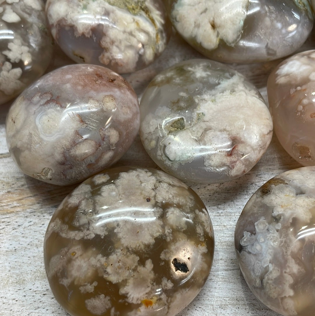 Flower Agate Palmstone