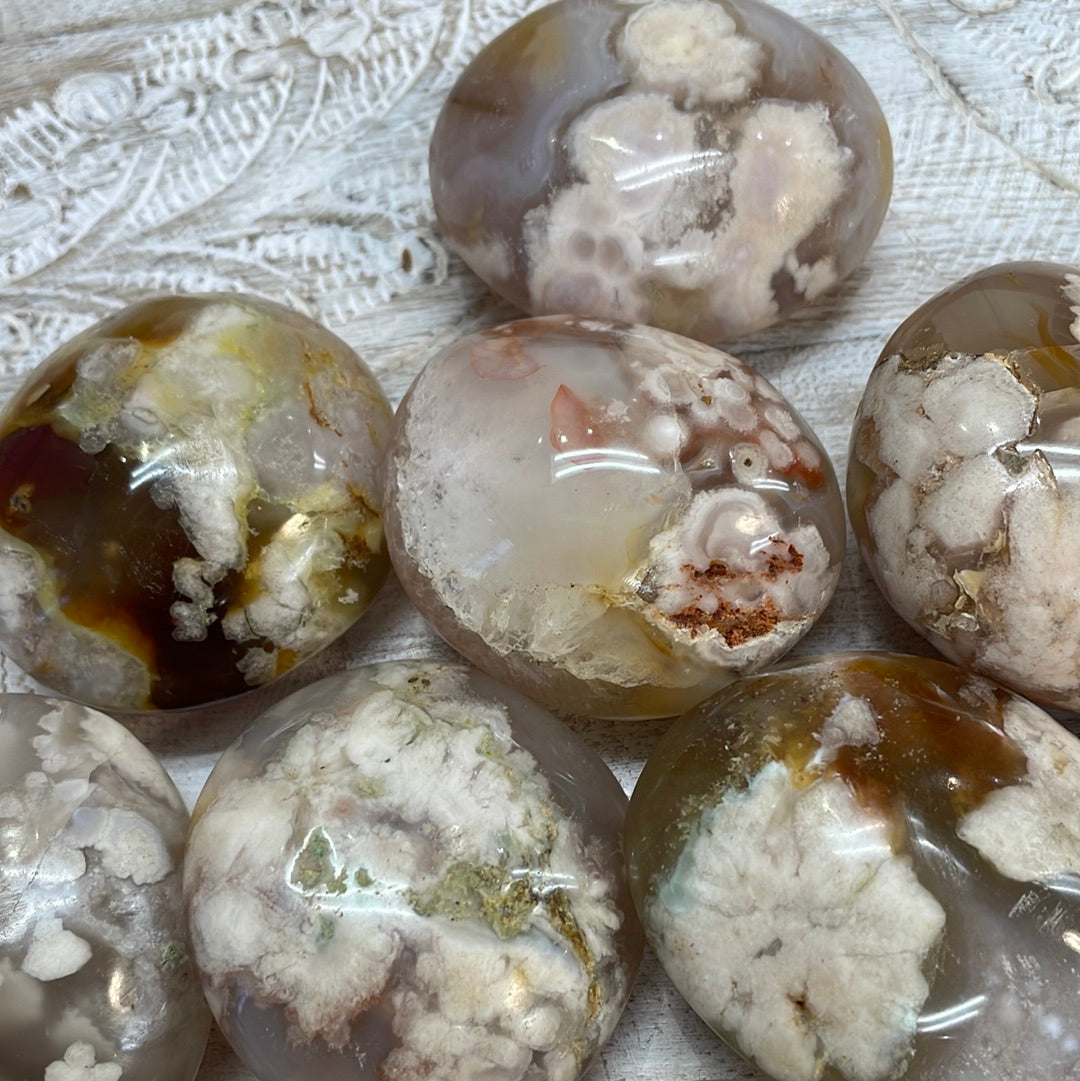 Flower Agate Palmstone