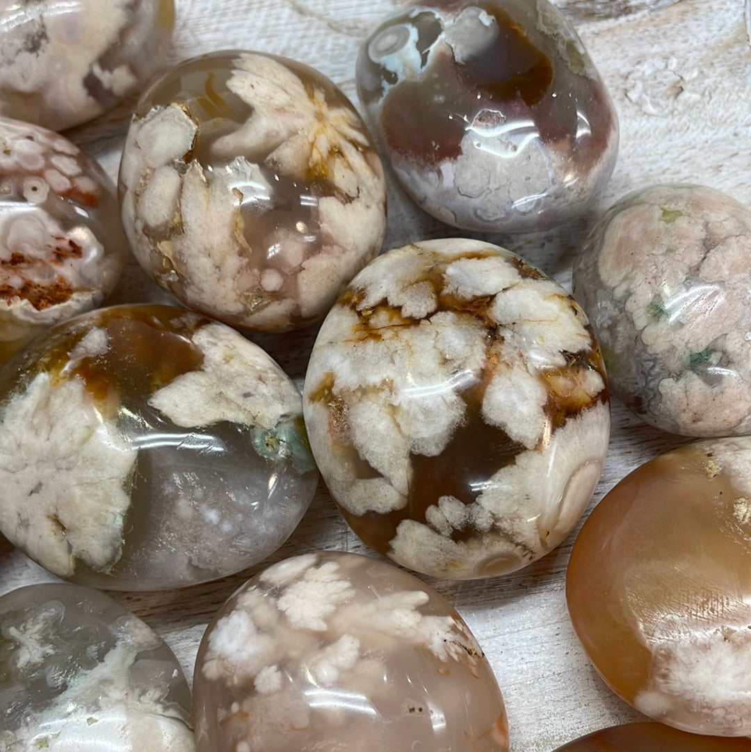 Flower Agate Palmstone