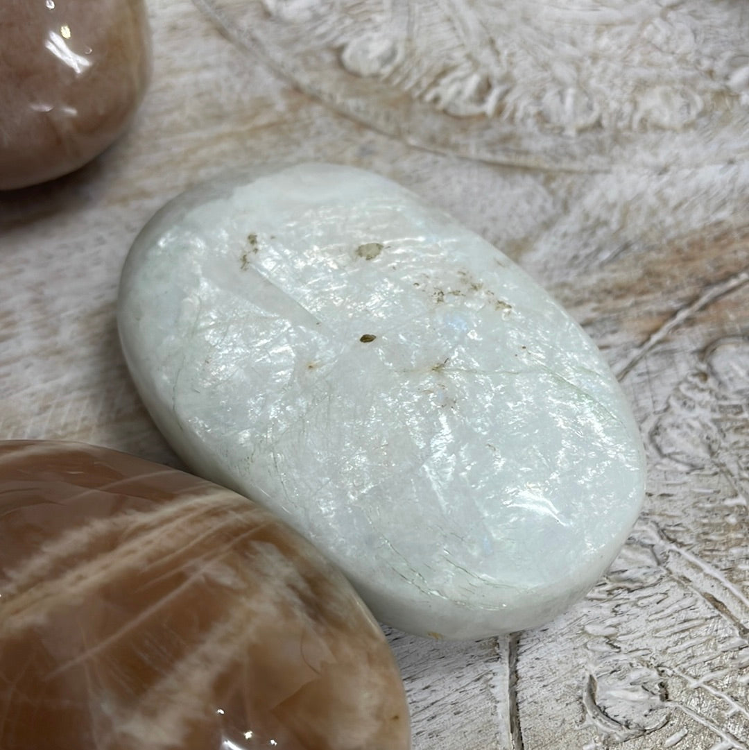 Moonstone Palm Stone
