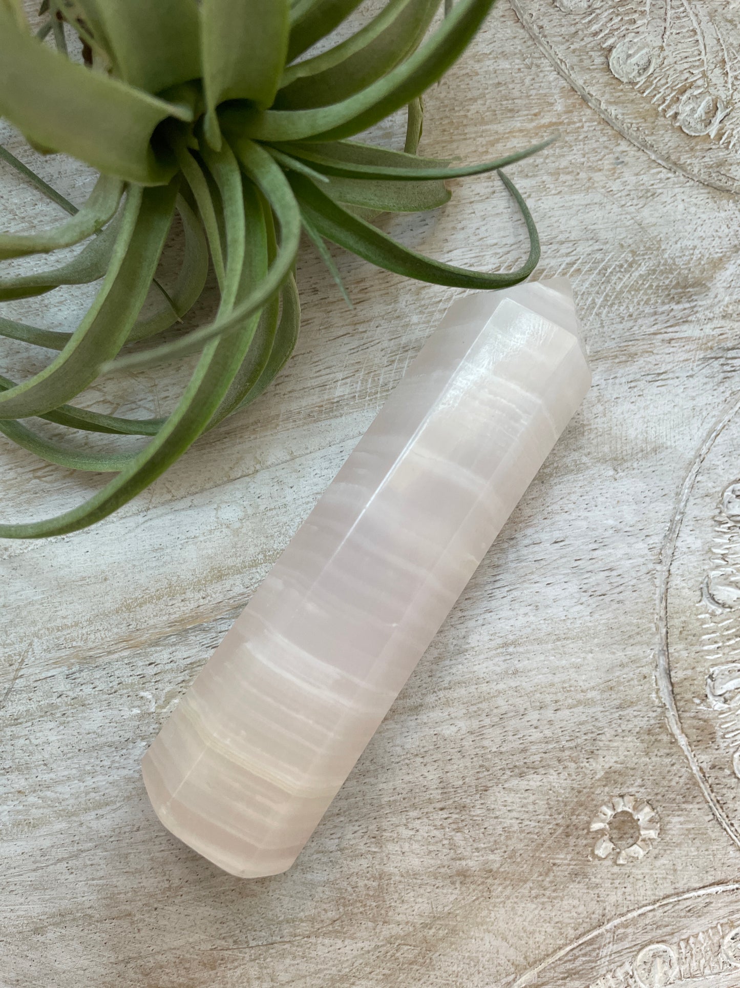 Mangano Calcite Tower