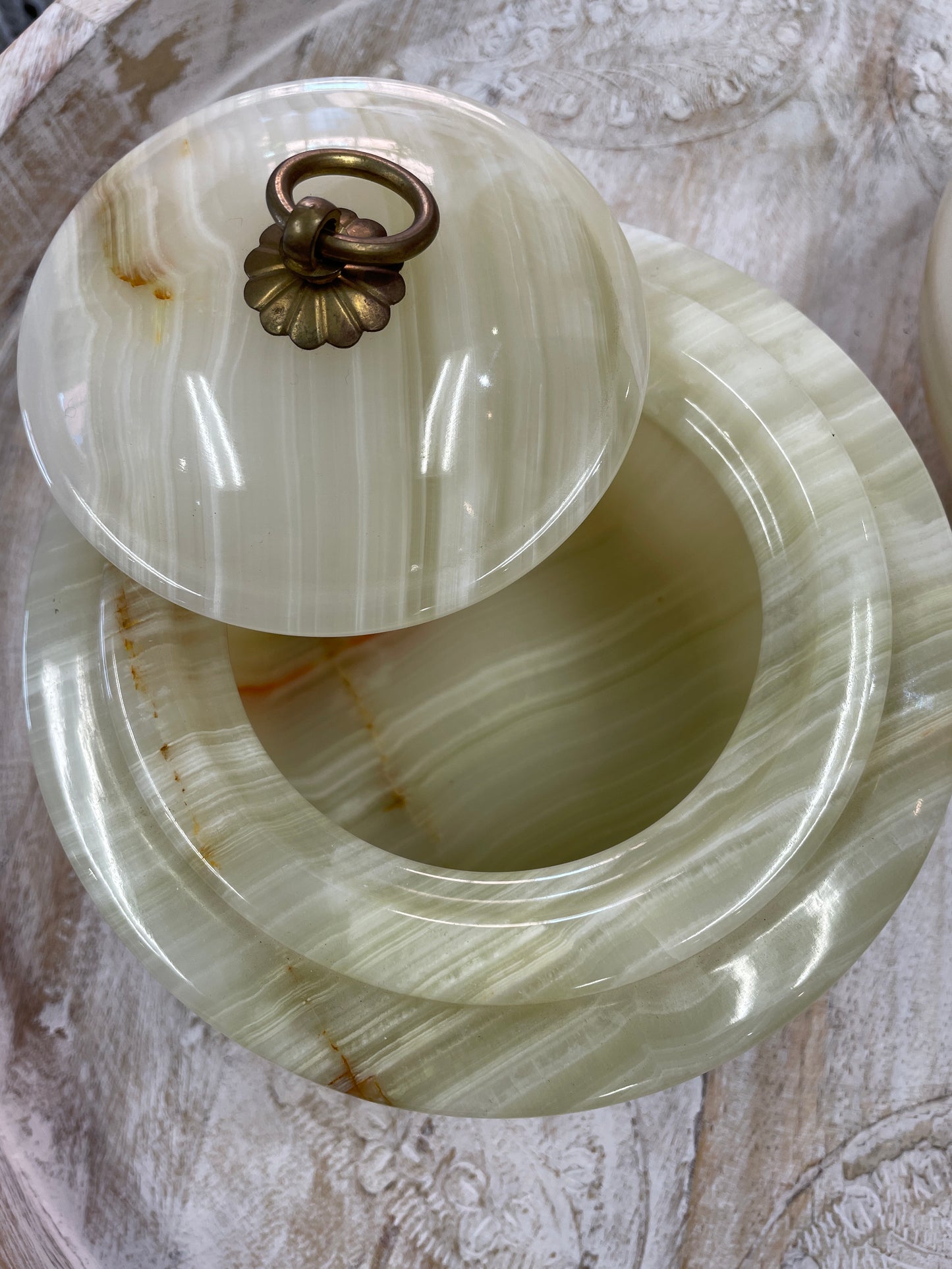 Onyx Bowl with Lid