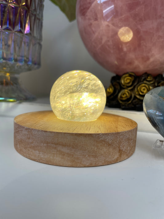 Round Wooden Crystal & Sphere Holder Light