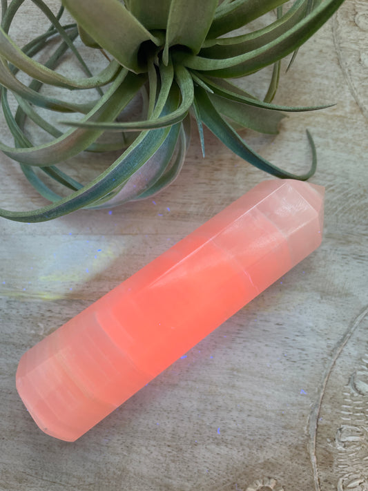 Mangano Calcite Tower