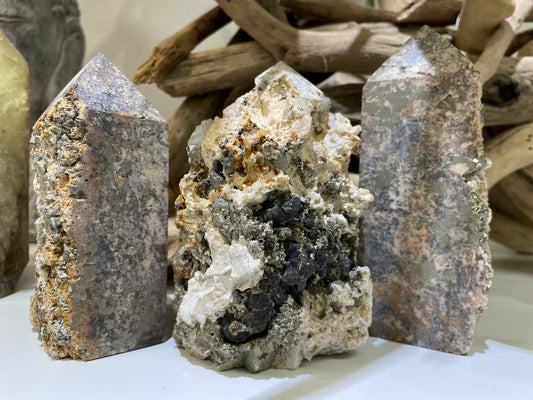 Pyrite in Feldspar